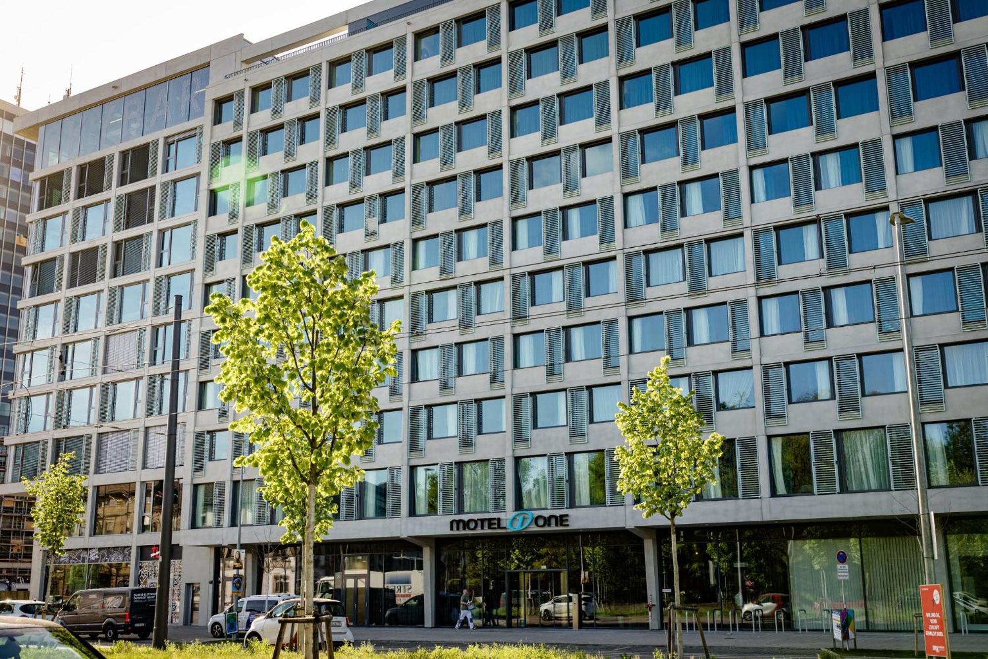 Motel One Karlsruhe Exterior photo